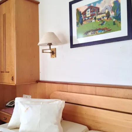 Luehrmann Hotel